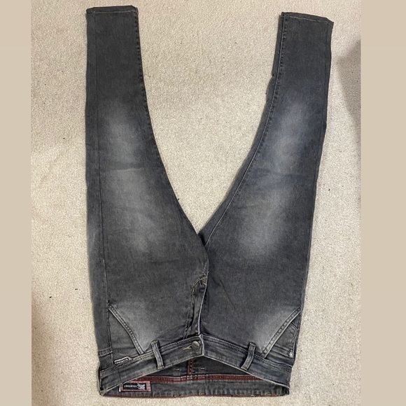Grey skinny Jeans (new) - Picture 7 of 8